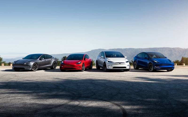 Louer un véhicule Tesla 100% électrique en LLD sans apport, assurance et entretien inclus à Toulon dans le Var